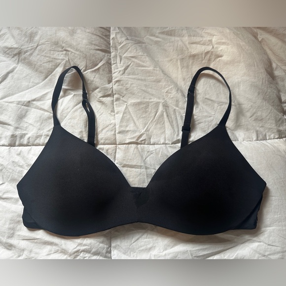 SKIMS WIRELESS FORM PUSH UP PLUNGE BRA - Picture 5 of 5
